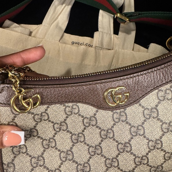 Gucci Beige and Brown Shoulder Bag with Gold Accents - Picture 8 of 16